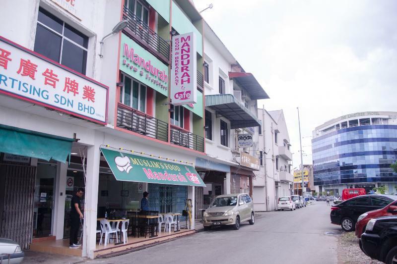 Oyo 836 Mandurah Room & Cafe Kuching Buitenkant foto