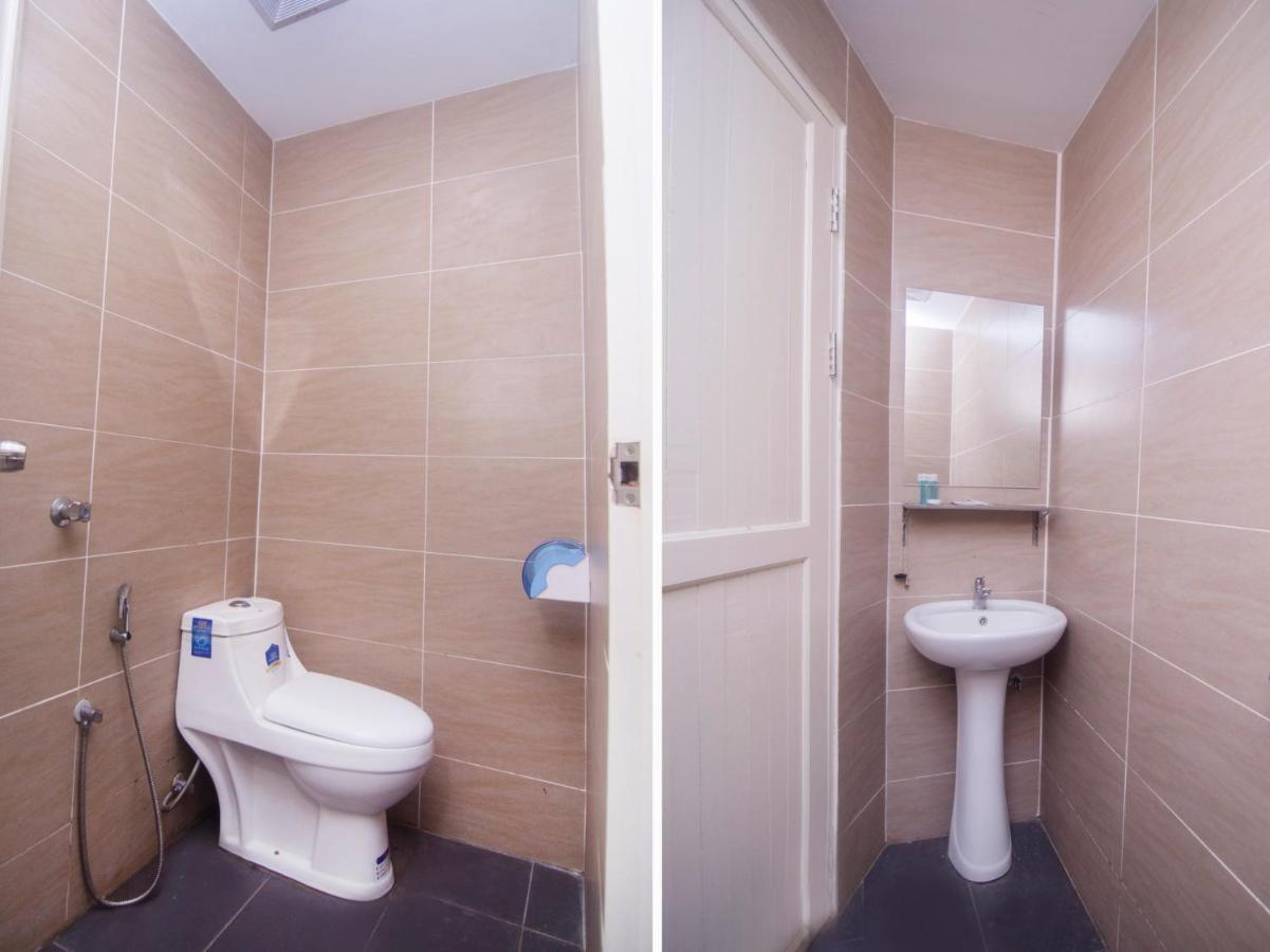Oyo 836 Mandurah Room & Cafe Kuching Buitenkant foto