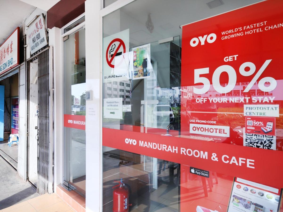 Oyo 836 Mandurah Room & Cafe Kuching Buitenkant foto