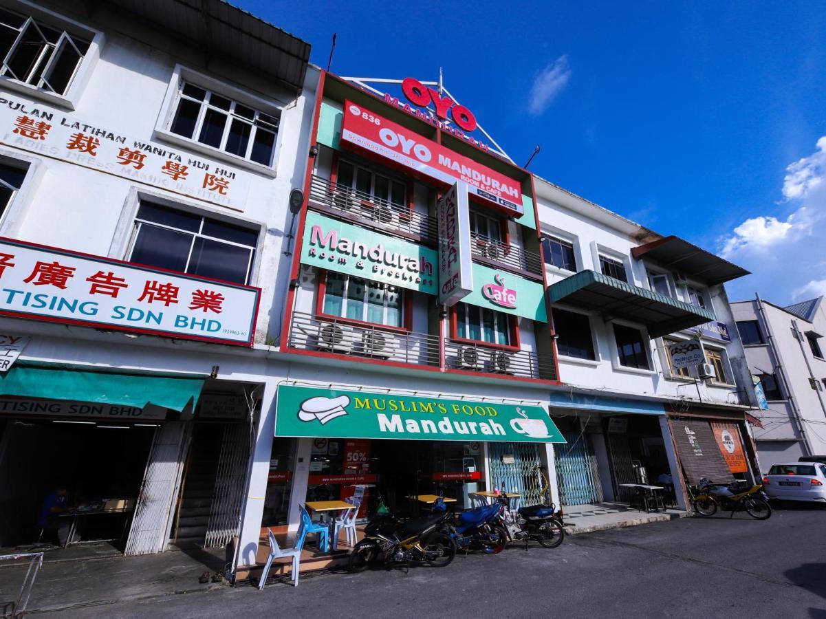 Oyo 836 Mandurah Room & Cafe Kuching Buitenkant foto